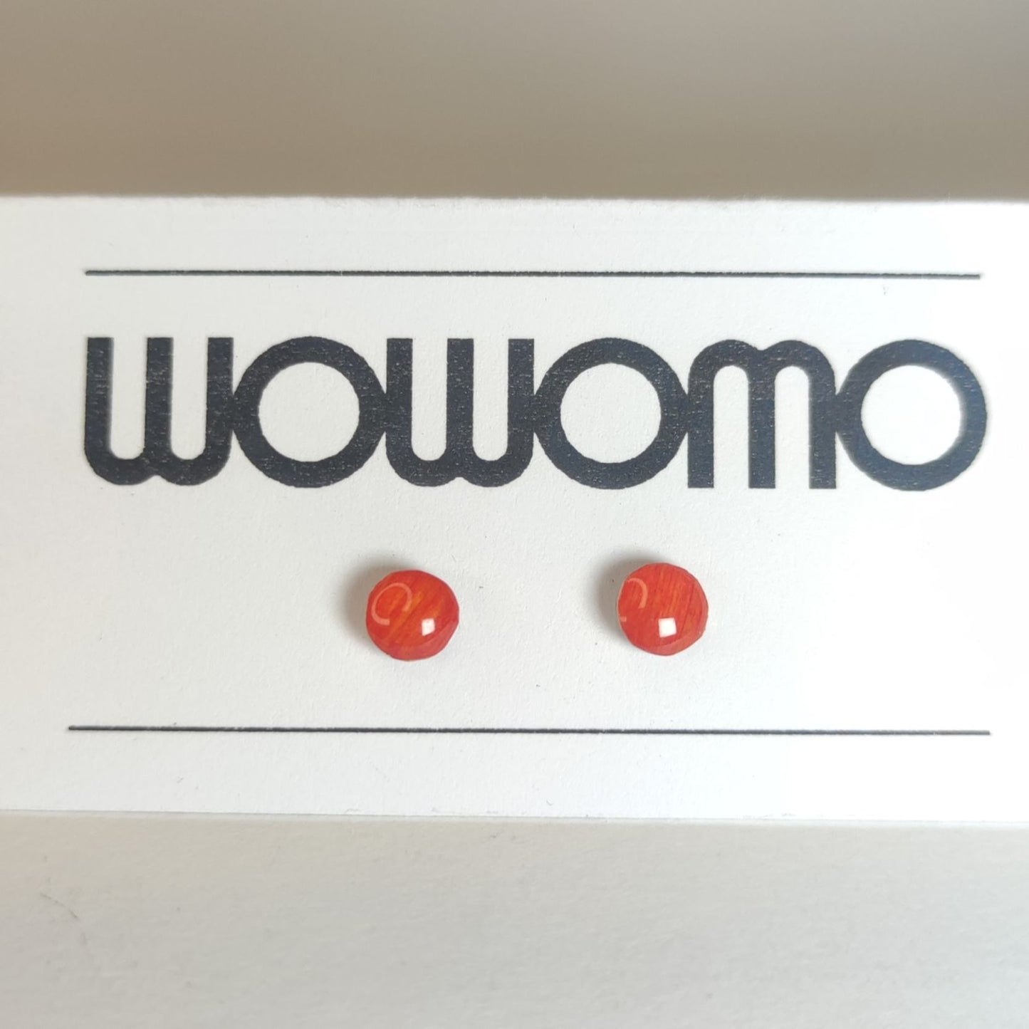 PENDIENTES WOWOMO A3-5MM EN SU EXPOSITOR
