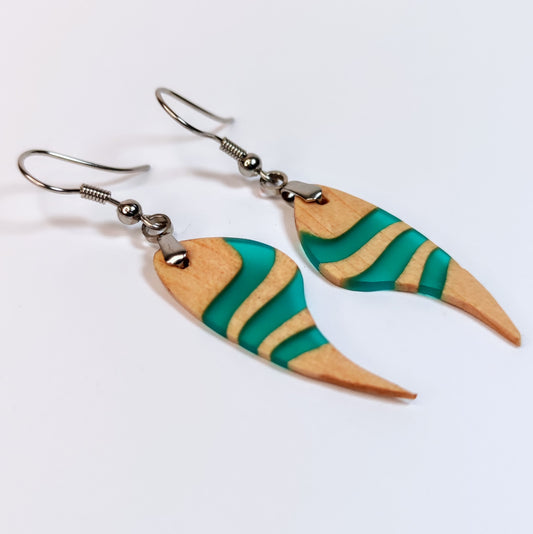 A6 Pentientes HuluWood fondo blanco principal