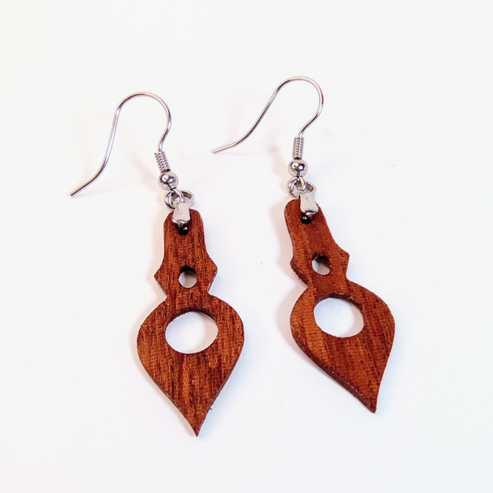 B2S Pendientes HuluWood OnlyWood fondo blanco frente