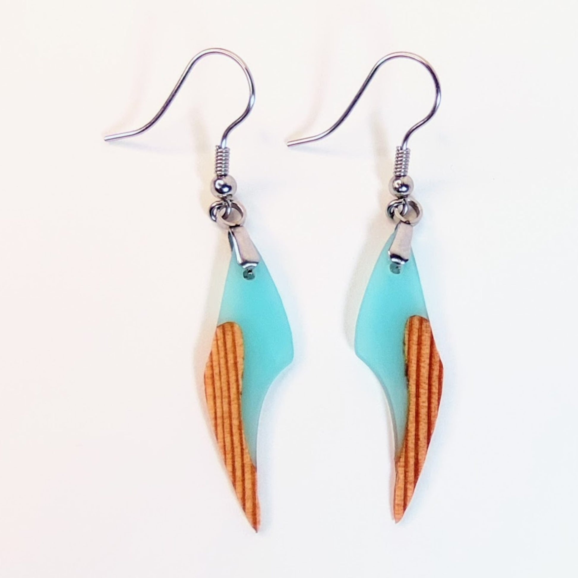 C5S Pendientes HuluWood Colours fondo blanco frente