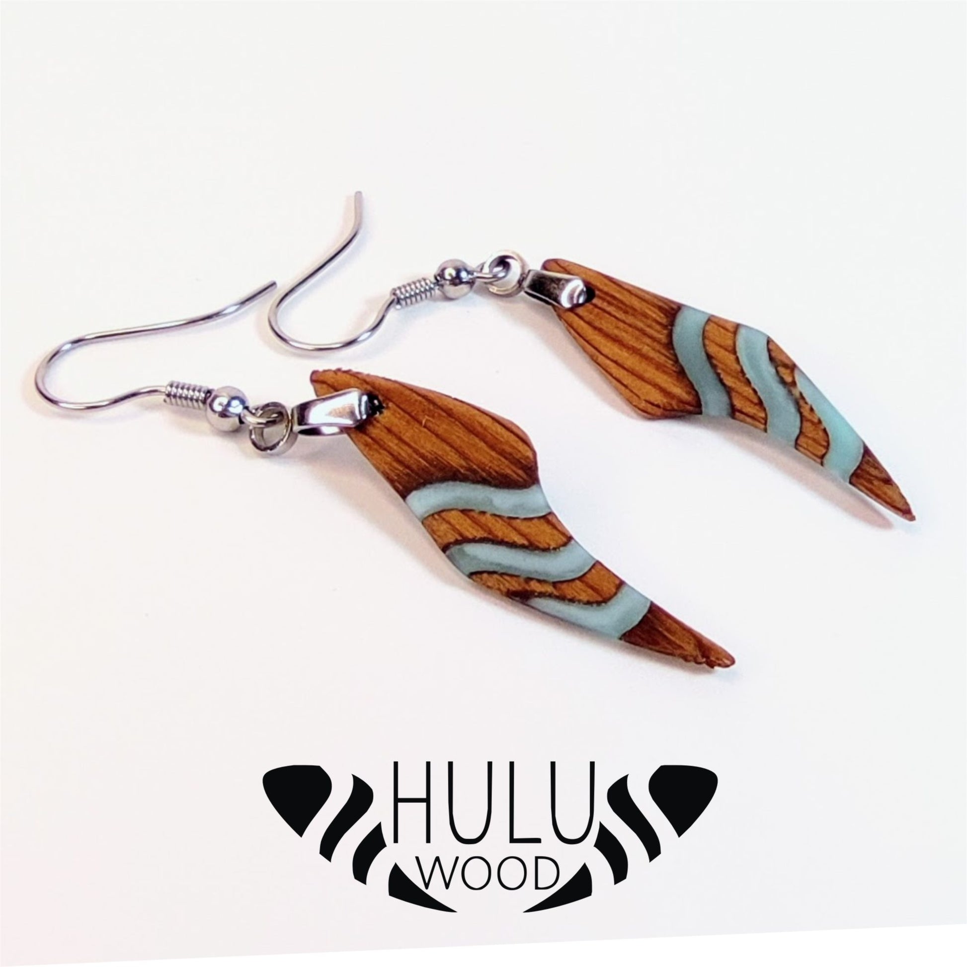 D5S Pendientes HuluWood fondo blanco principal logotipo