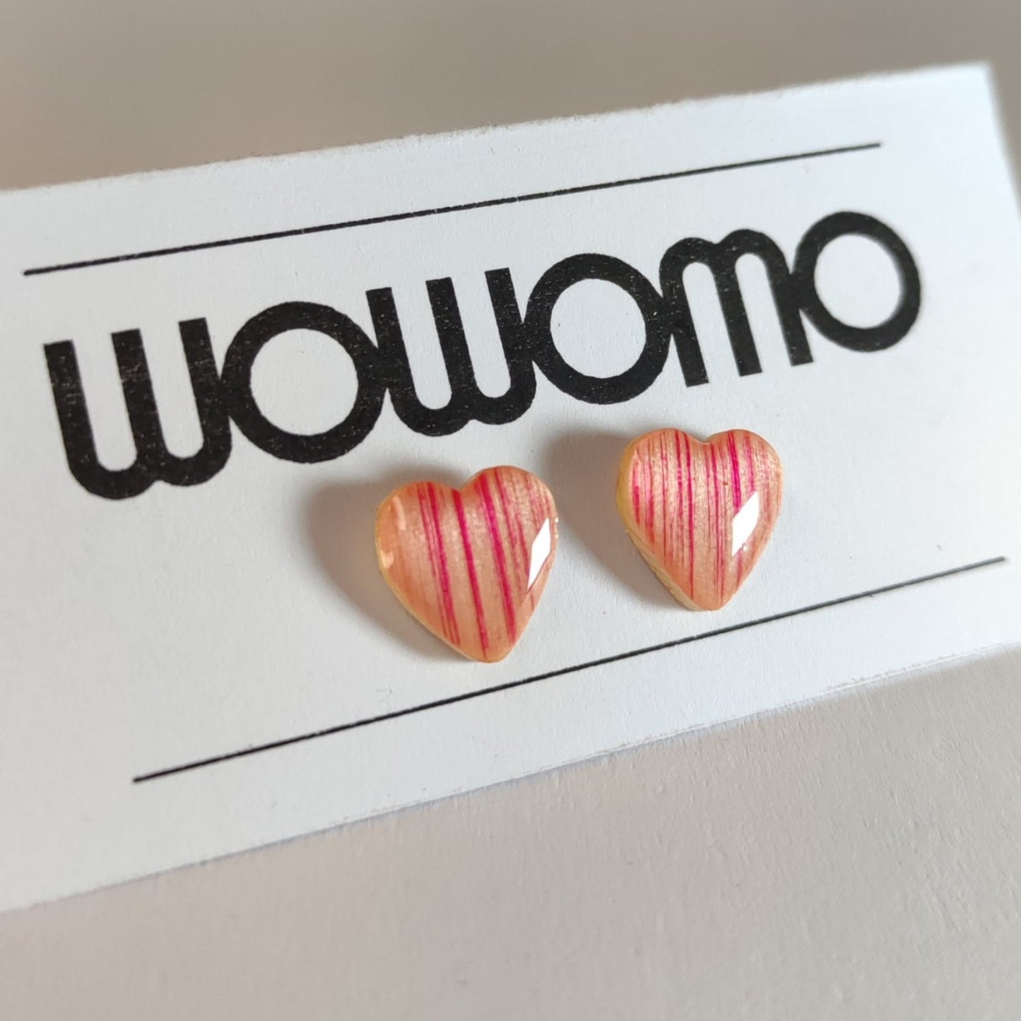 K3-C pendientes WOWOMO en su expositor