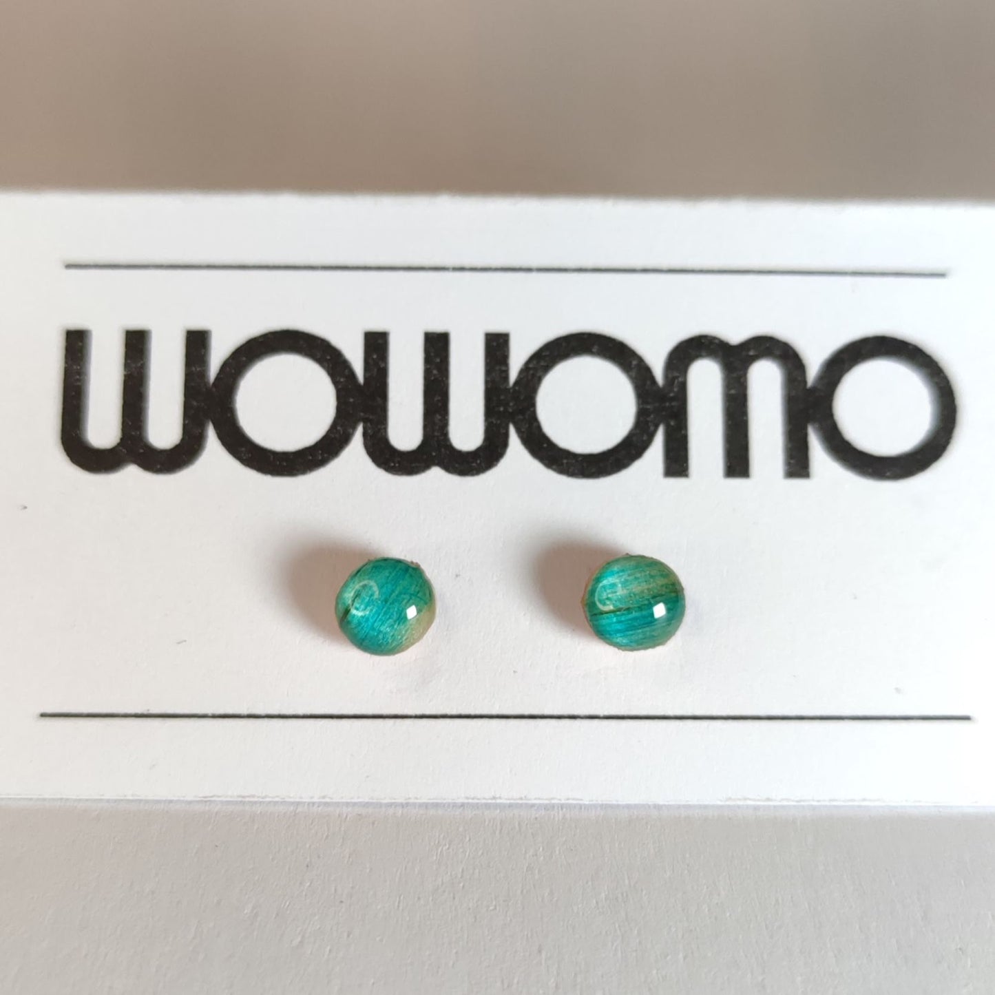 L4-5MM pendientes WOWOMO en su expositor